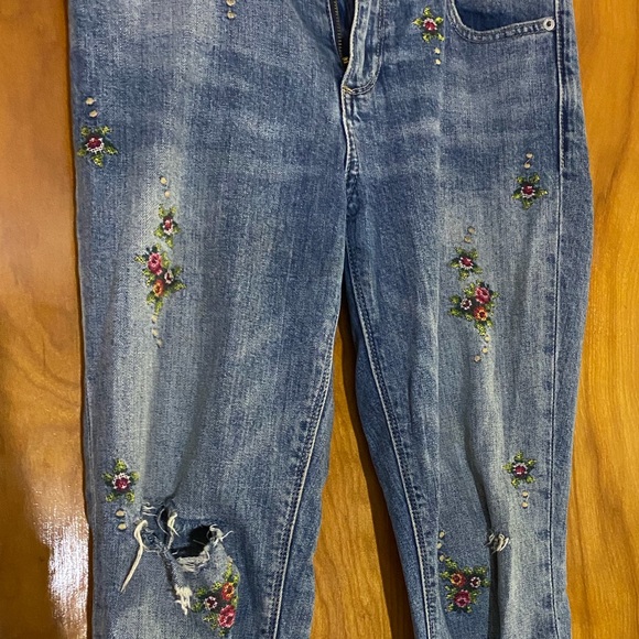 Lucky Brand Skinny Jeans! - Picture 2 of 4